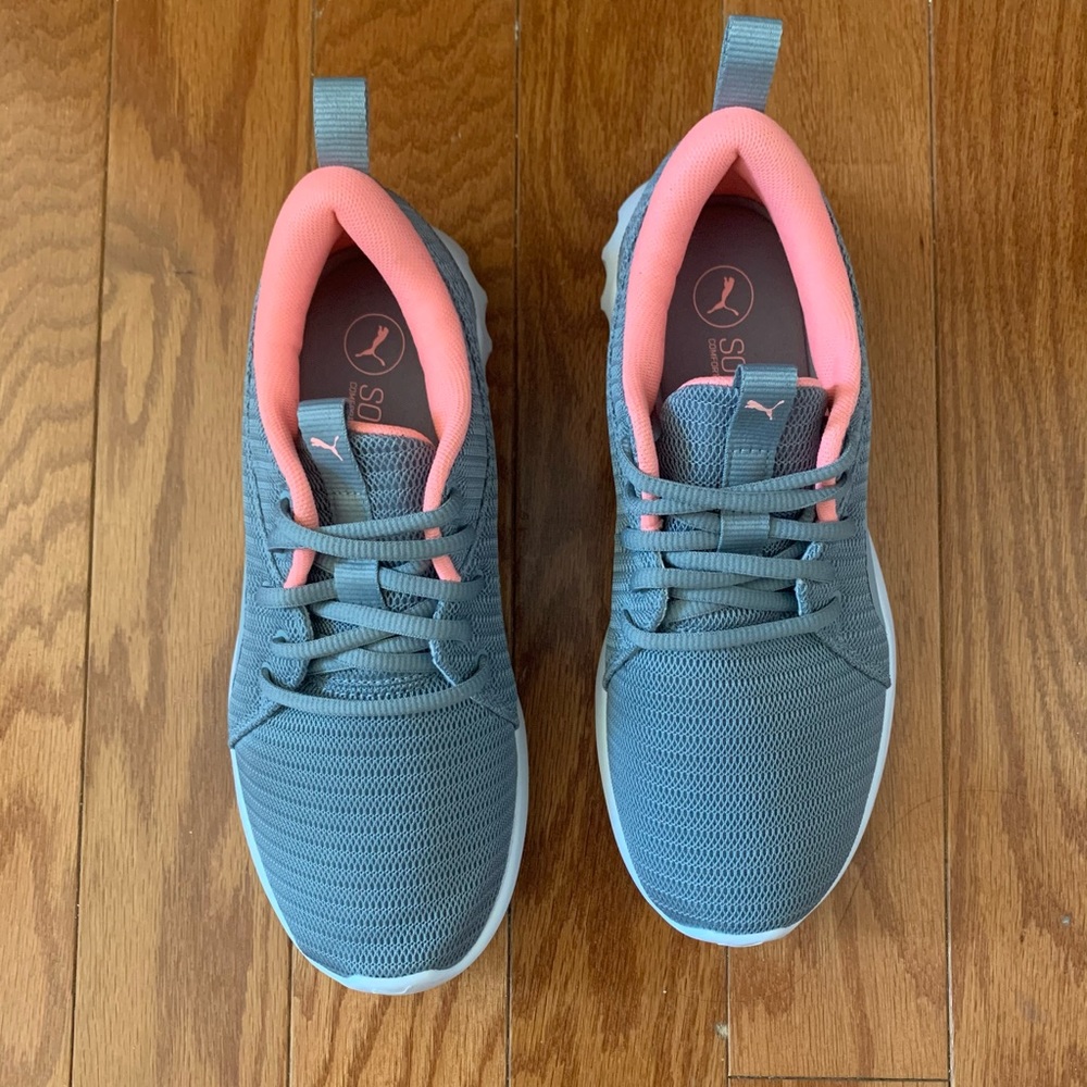 Puma Sneakers